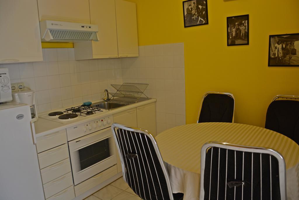 Apartments Gareta Gradac  Rom bilde